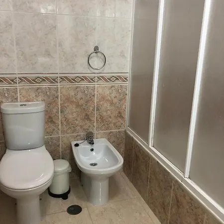 Spacious Pool & Patios Διαμέρισμα